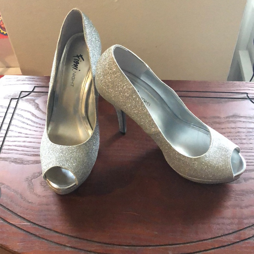 Womens silver heels